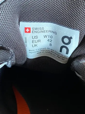 Used On Running ON Damen Sneaker hellgrau bike — image 5 of 6