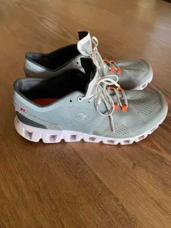 Used On Running ON Damen Sneaker hellgrau Running Shoes