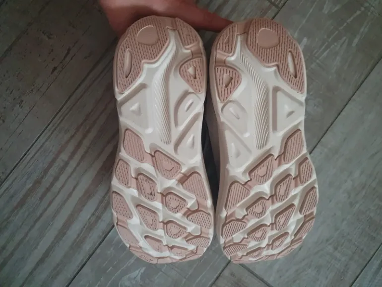 Used Hoka Clifton 9 bike — image 3 of 7