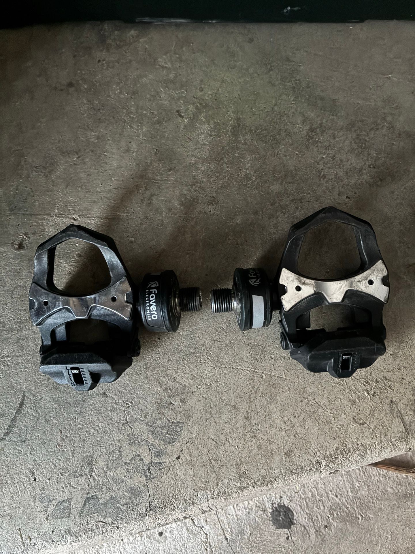Favero Assioma Duo Pedals | buycycle
