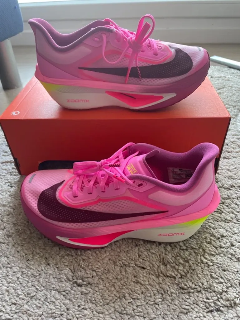 Used Premium Nike Zoom Fly 6 bike — image 2 of 7