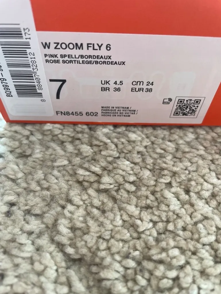 Used Premium Nike Zoom Fly 6 bike — image 7 of 7