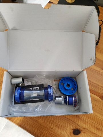 Shimano Bottom Bracket mm Ceramic 2026 Drivetrain & Pedals usato