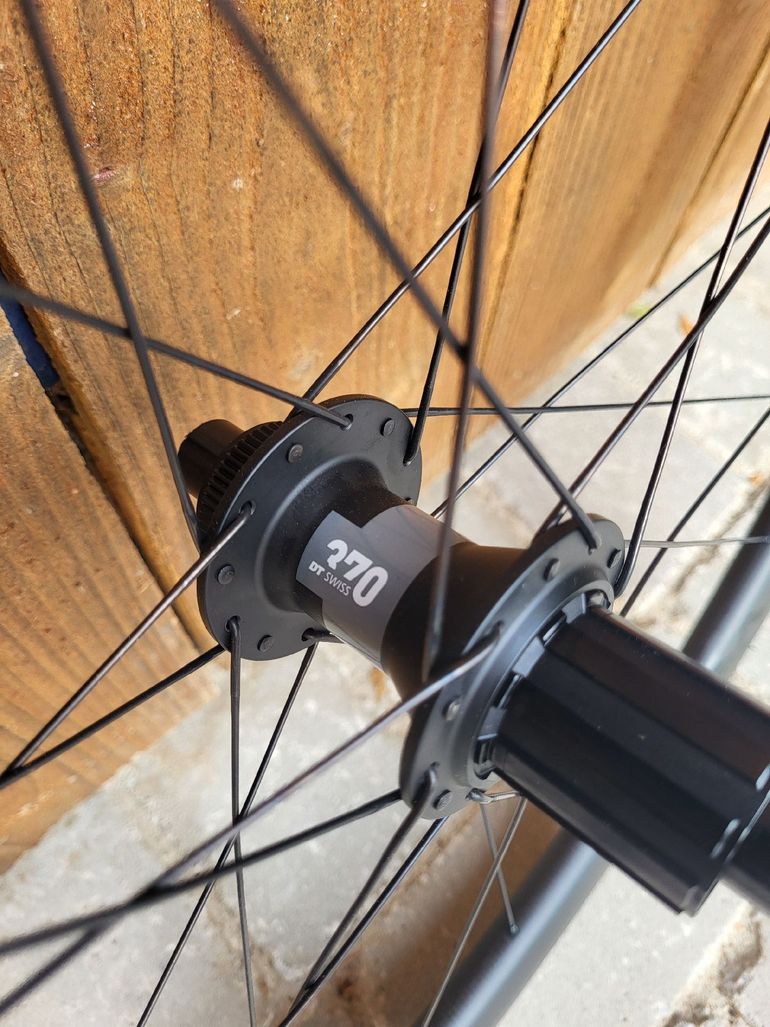 Used Specialized Roval C38 2025 bike — image 6 of 9
