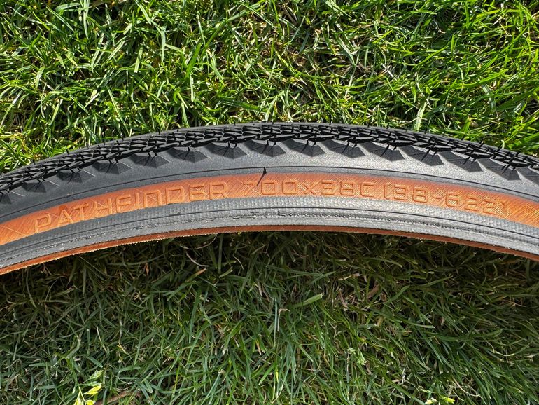 Brugt Specialized Pathfinder Pro 38 mm bike — billede 2 af 5