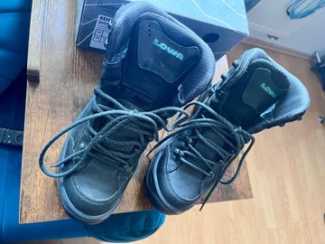 Used Lowa Renegade GTX Mid Ws Hiking