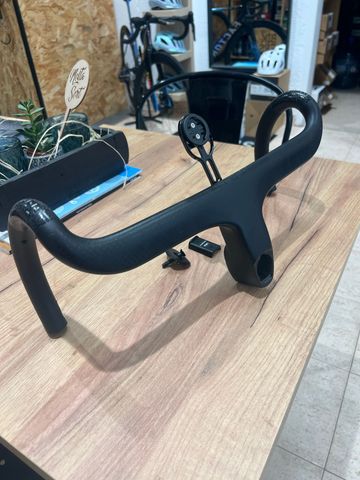 Used aurum Integrated Handlebar 2026 bike — image 3 of 3