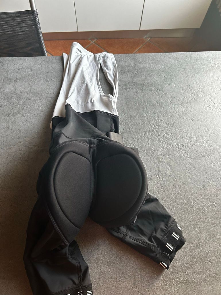 Brugt Rapha Pro Team Bib Shorts 2025 bike — billede 2 af 2