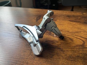 Gebrauchtes Shimano FD-1057 Front Derailleur Drivetrain & Pedals