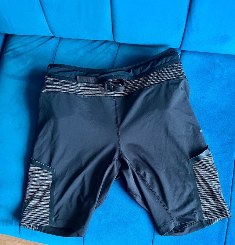 Gebrauchtes Ultimate Direction Hydration Shorts bike — Bild 3 von 12