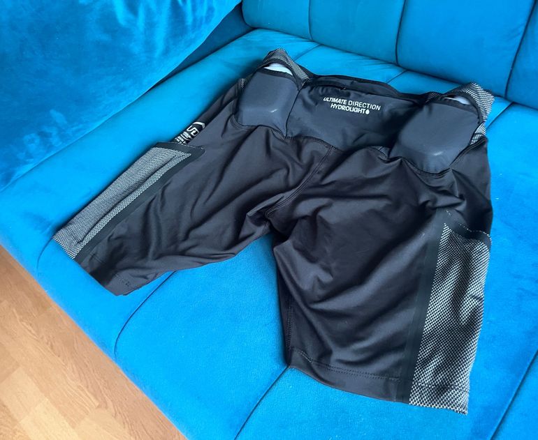Gebrauchtes Ultimate Direction Hydration Shorts bike — Bild 7 von 12