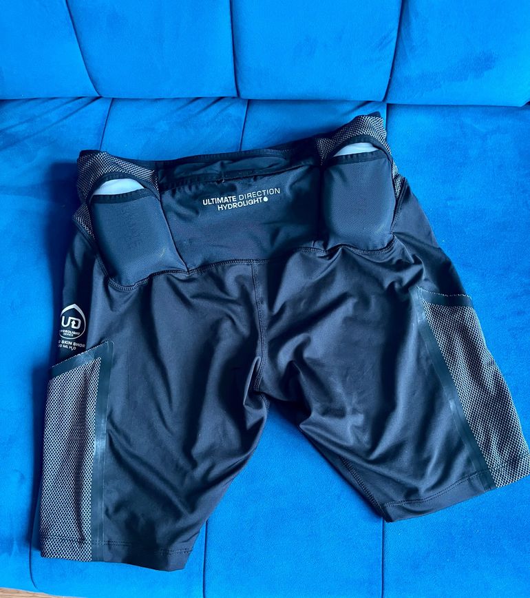 Gebrauchtes Ultimate Direction Hydration Shorts bike — Bild 8 von 12