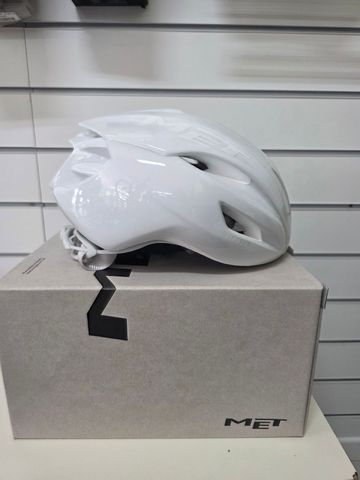 Gebrauchtes MET Manta MIPS Helmet 2026 bike — Bild 4 von 5