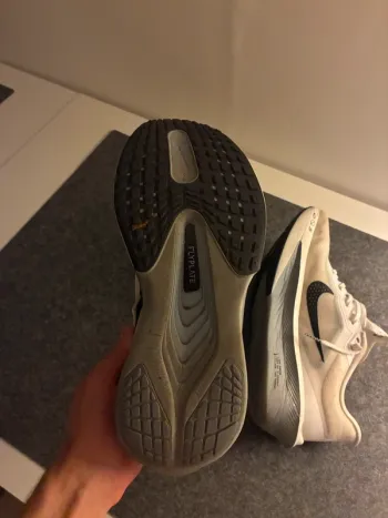 Used Nike Zoom Fly 6 bike — image 4 of 4