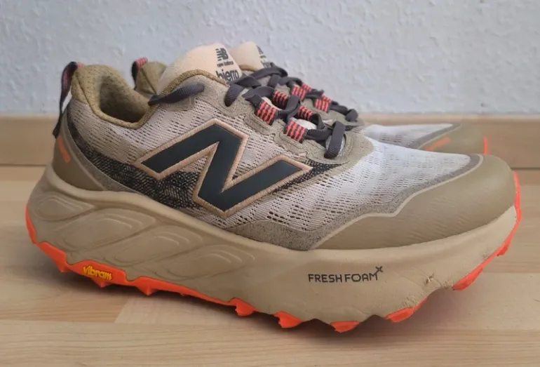 Used New Balance Fresh Foam X Hierro v9 bike — image 4 of 15