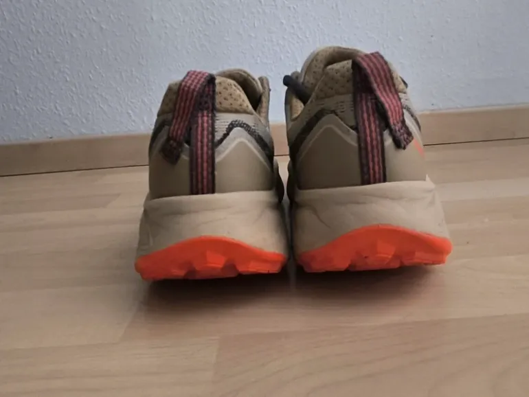 Used New Balance Fresh Foam X Hierro v9 bike — image 5 of 15