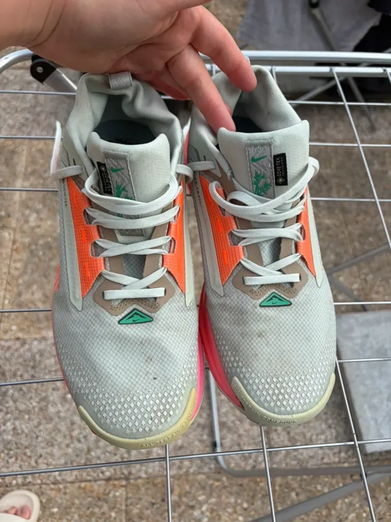 Nike Pegasus Trail 5 Gore-Tex bike d'occasion — image 2 sur 5