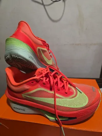 Used Scarpa Zoom Fly 6 Running Shoes
