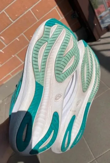 Used Asics Gel Nimbus 27 bike — image 7 of 7
