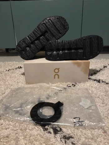 Used On Running On Shoes Size 44 bike — image 5 of 5