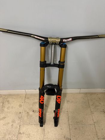 Used Fox 40 Fork 2024 bike — image 5 of 6