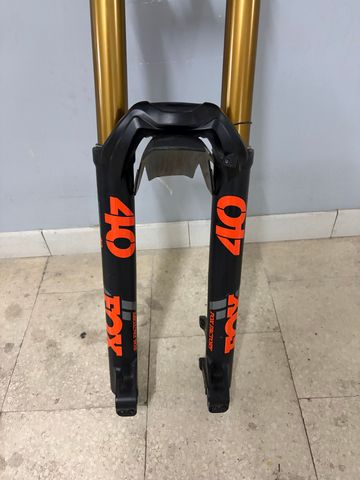 Used Fox 40 Fork 2024 bike — image 6 of 6
