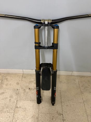 Used Fox 40 Fork 2024 bike — image 4 of 6