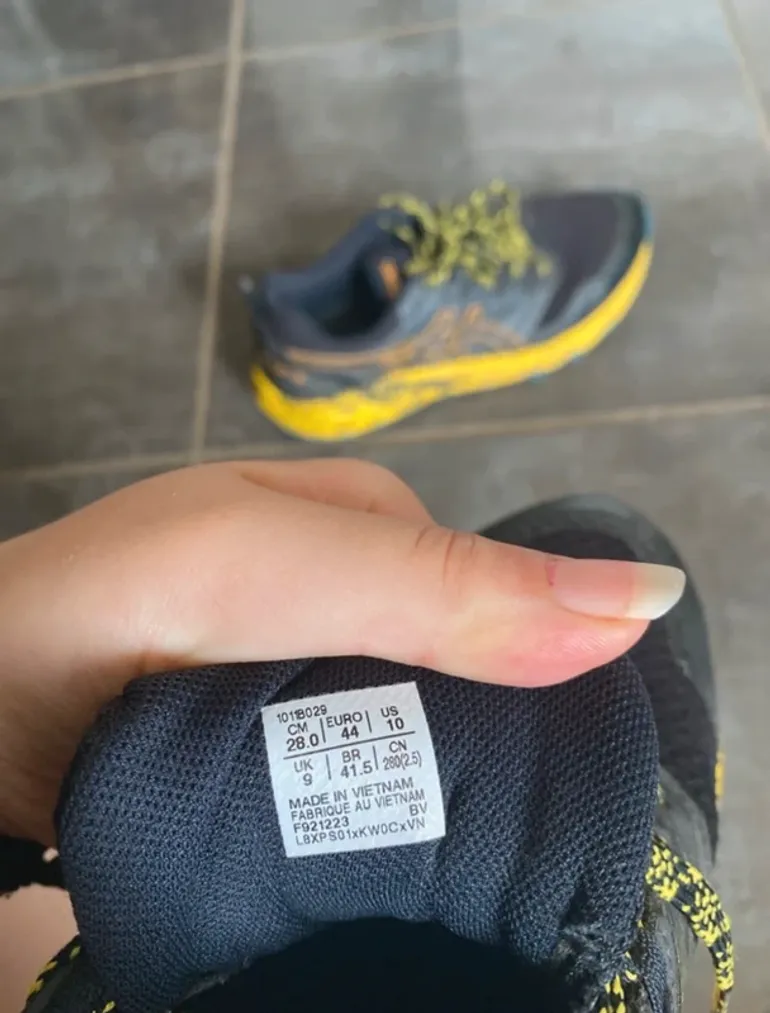 Asics Baskets course / randonnée bike d'occasion — image 4 sur 5