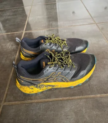 Asics Baskets course / randonnée Running Shoes de segunda mano