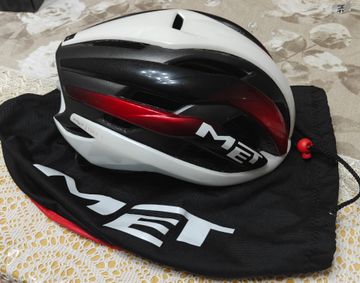 Brugt MET Trenta Helmet bike — billede 1 af 8