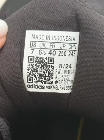 Used Adidas alphaedge + bike — image 4 of 4