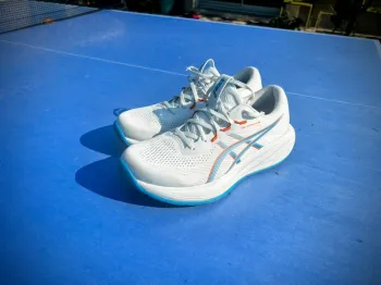 Used Asics Gel Cumulus 28 Running Shoes