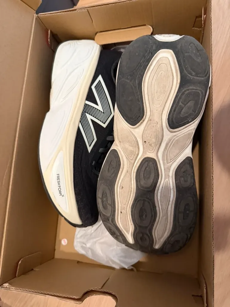 Used New Balance Fresh Foam X More V5 bike — image 3 of 4