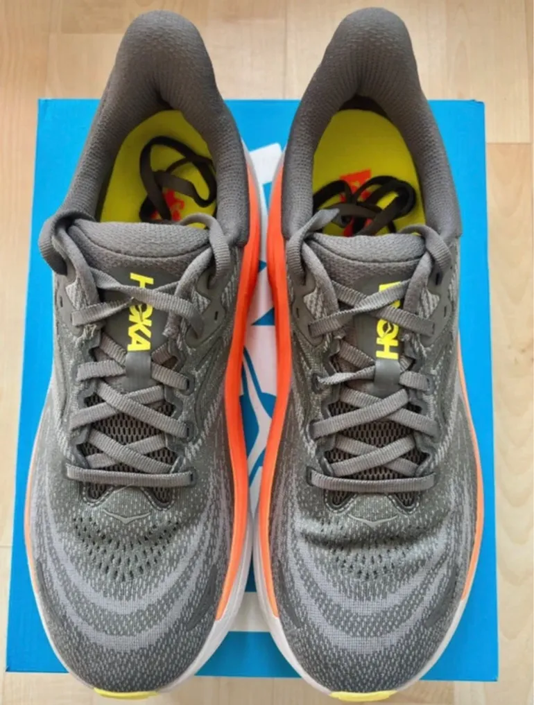 Used Hoka Arahi 8 bike — image 2 of 2