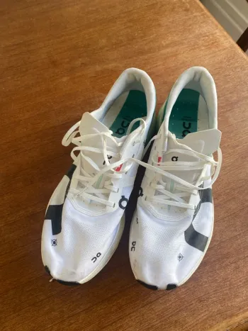 Used Echo Cloudboom 3 Running Shoes