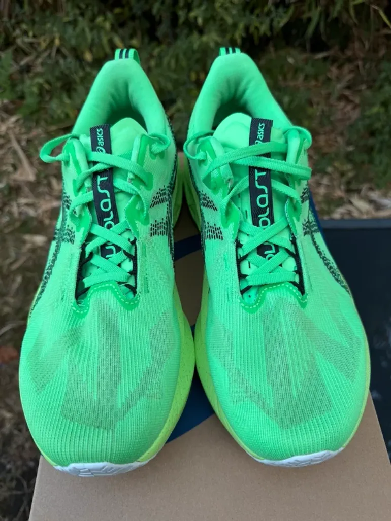 Used Asics Novablast 5 bike — image 2 of 4