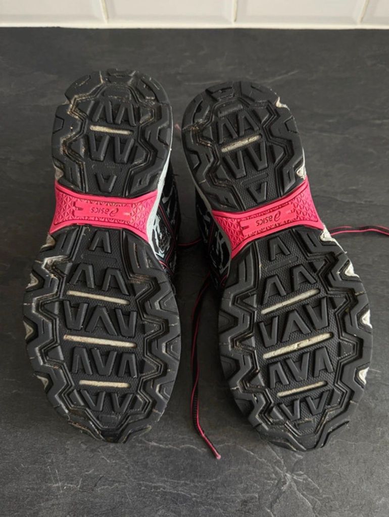 Brugt Asics Chaussures 2025 bike — billede 4 af 5