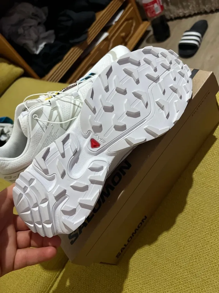 Used Salomon sneakers bike — image 3 of 9