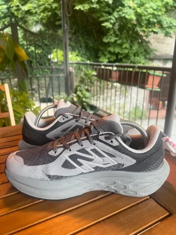 Używany New Balance UTRN Fresh Foam bike — zdjęcie 6 z 9