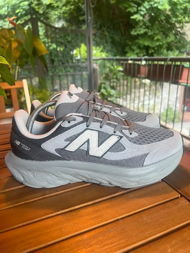 Używany New Balance UTRN Fresh Foam bike — zdjęcie 2 z 9