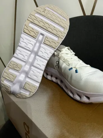 Used On Running On Cloud bike — image 2 of 7