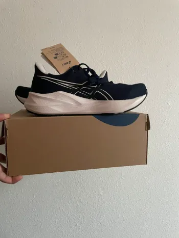Tweedehands Asics Versablast 4 bike — afbeelding 2 van 10