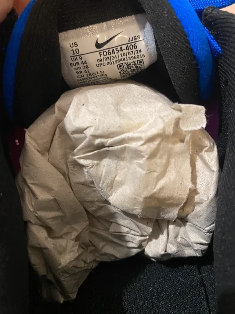 Used Nike Running Shoes bike — image 7 of 8