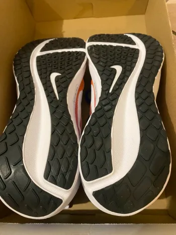 Used Nike Running Shoes bike — image 8 of 8