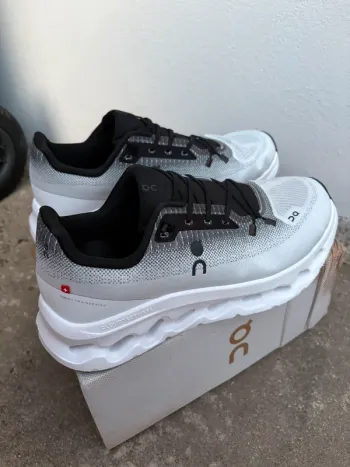On Running Cloud Running Shoes d'occasion