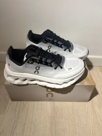 Použité On Running Cloudmonster Running Shoes