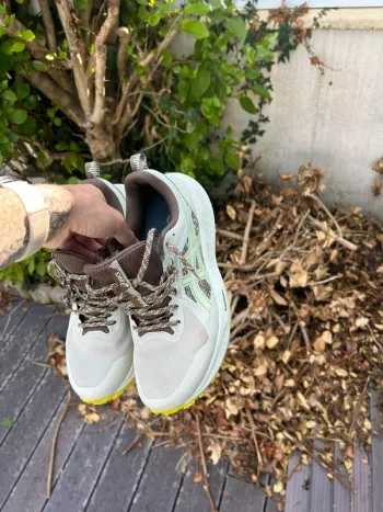 Used Asics Gel Sonoma 6 bike — image 3 of 5