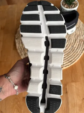 Tweedehands On Running Cloud 6 bike — afbeelding 4 van 6