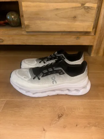 Použité On Running Cloudtilt Running Shoes