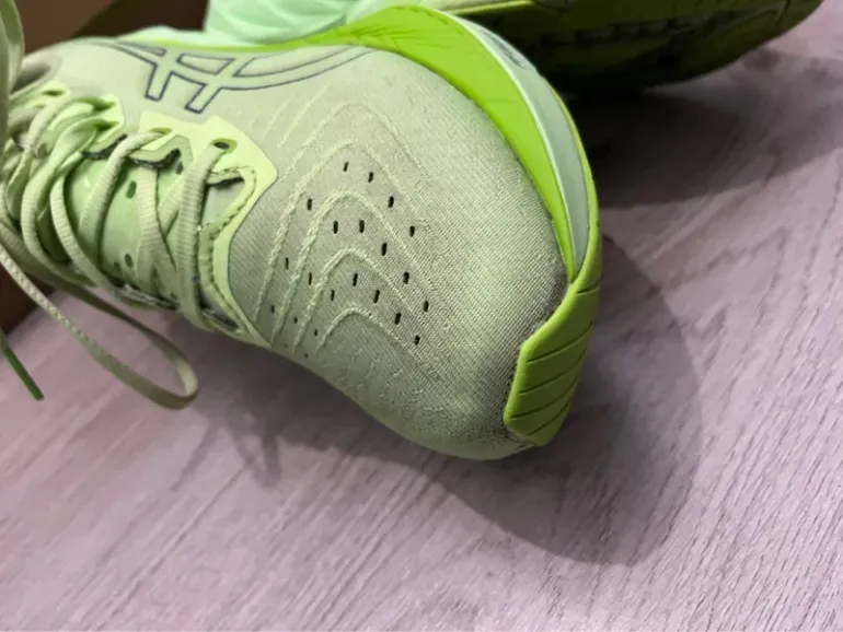 Used Asics Novablast 4 bike — image 7 of 11